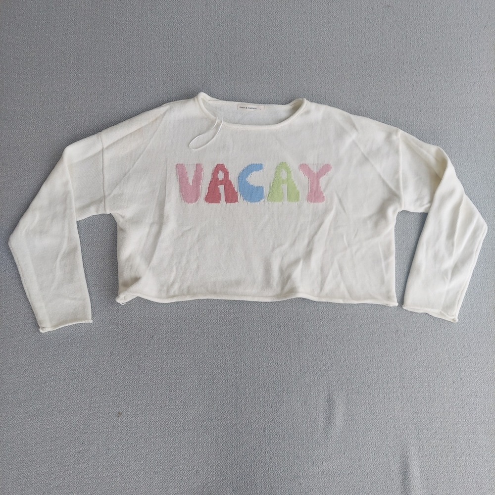 Moon & Madison Sweater Womens Large White VACAY‎ Graphic Cropped Knit ST21057